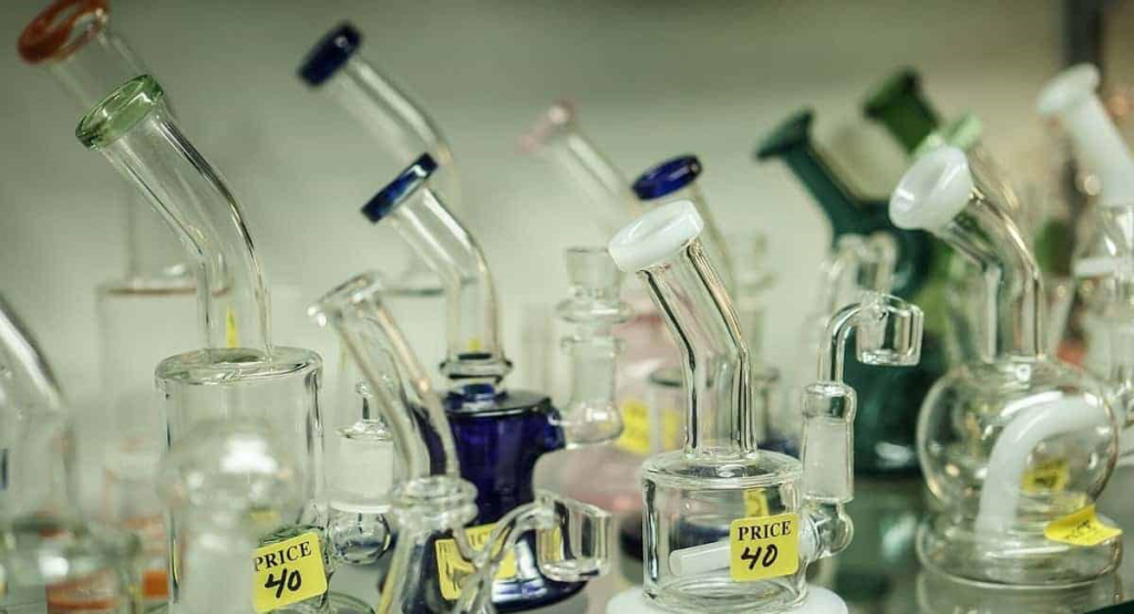 How to use bongs for smoking weed?