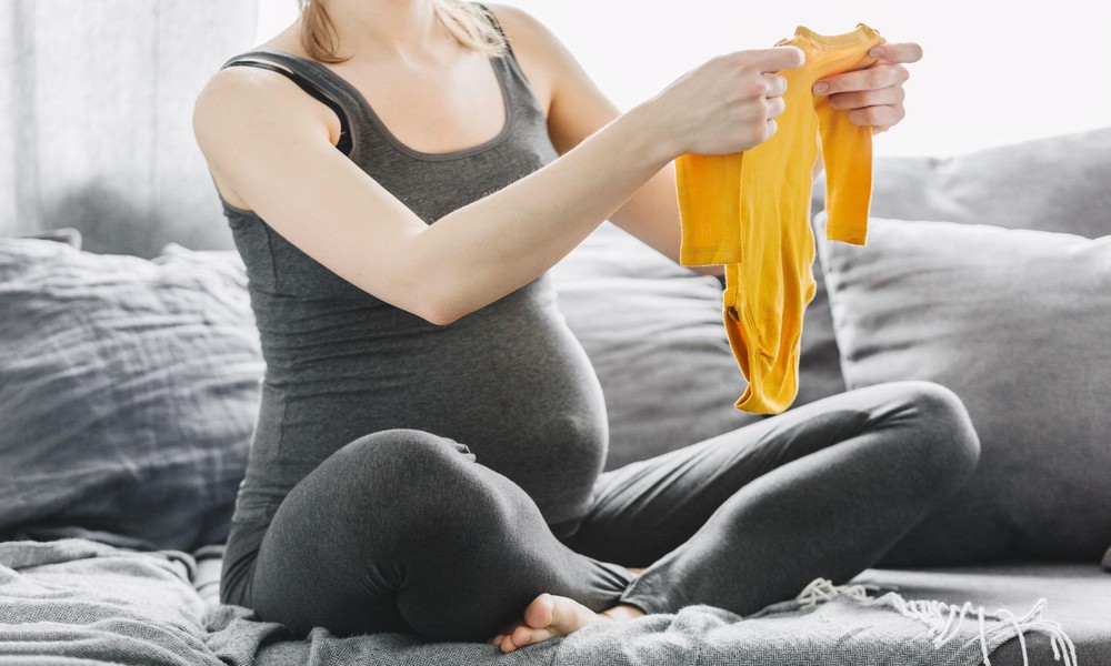 How to Choose Safe and Comfortable Newborn Clothes in Singapore: A Parent’s Guide