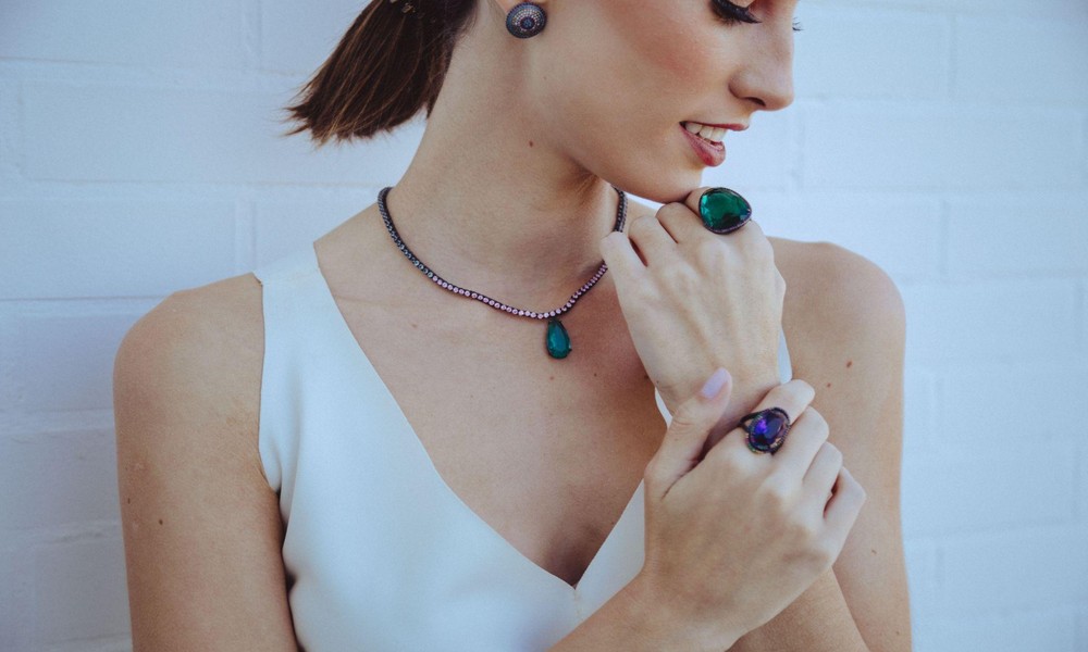 How Pendant Size Affects the Overall Look of a Jadeite Necklace